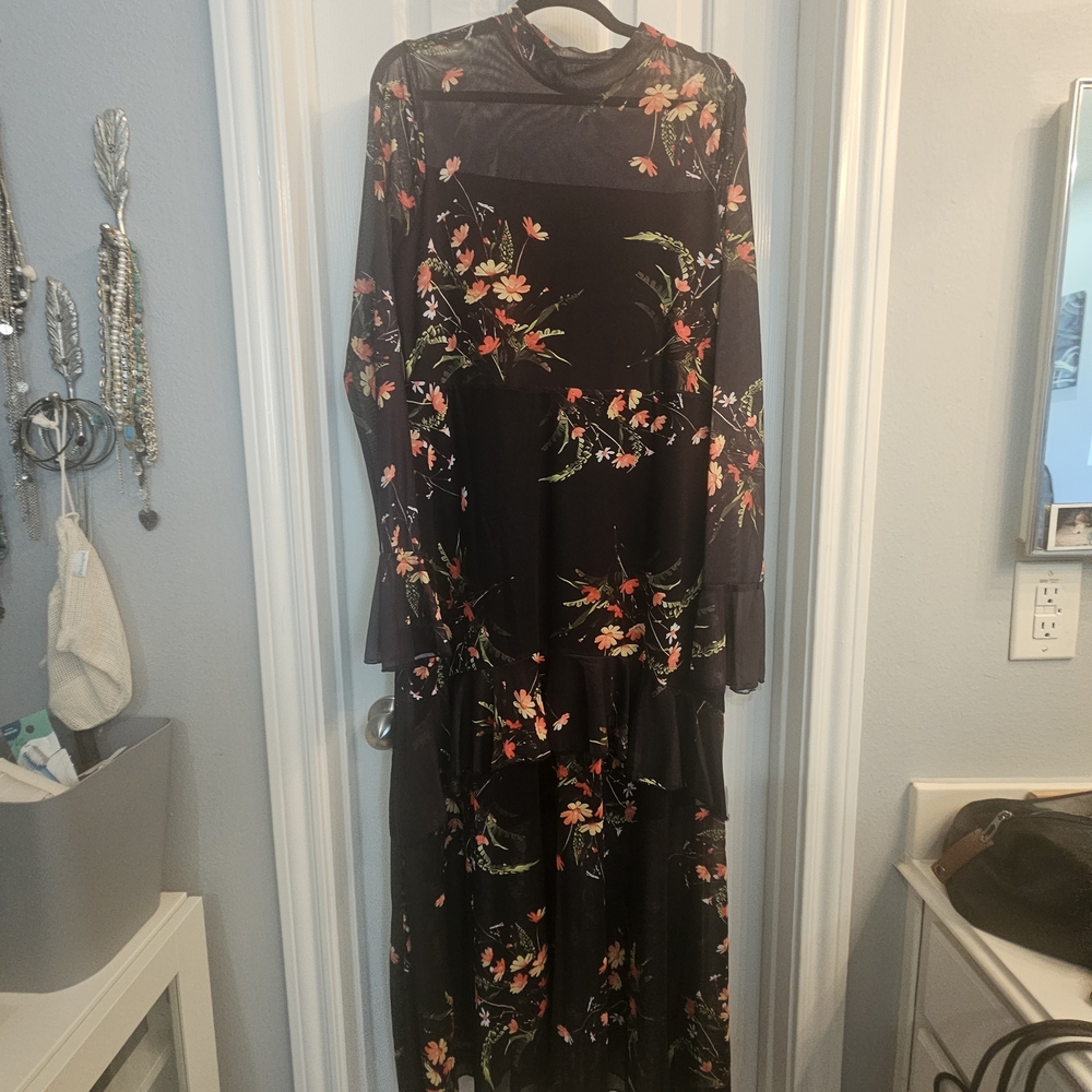 Seraphine Elegant Black Dress with Floral Pattern